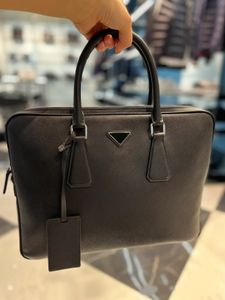 23ss Luxury Designer briefcases Men crossbody bag Large capacity Messenger Bags laptop Black Fashion handbag outdoor 39cm