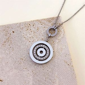 2024 Designer Bulgaria Baojia Fortune Circle Collana Ciondolo con diamanti da donna Rete di personalità della moda Red Live Clavicle Chain