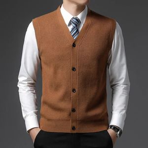 Coletes masculinos homens roupas 2023 top grau inverno v pescoço de lã marca de moda malha cardigan casual camisola colete sem mangas 231130