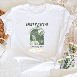 女性のTシャツレディースTシャツMitski燃えている丘のシャツグラフィックプリントサマーツアーTシャツ女性コットンショートスリーブトップスティーストレDHDSR