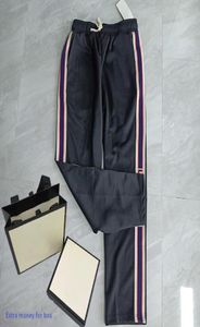 21SSファッションカジュアルメンズパンツトレンディで汎用性の高い黒いスウェットパンツレターストライプ付きゆるいドロップストレートズボン4101821