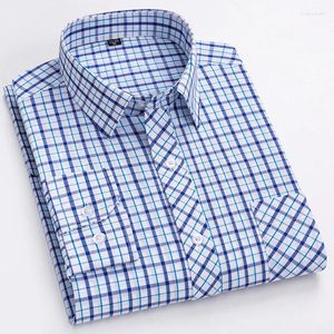 Männer lässige Hemden vielseitiger Plaid Oxford Baumwolle Hemd vorne Brusttasche Regular Fit Einbriefe Knopfdicke Kragenkleid