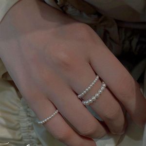 Koreańska moda 2-3 mm naturalna skorupa pierścienie perłowe dla kobiet regulowana biżuteria ślubna okrągłe koraliki minimalistyczny pierścień prezent2601