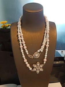 Fiocco di neve Bianco Rosa Perla Perlina catena maglione perline Collane per signora designer di gioielli di marca C logo Oro diamante leeter catena lunga Accessori di abbigliamento con scatola