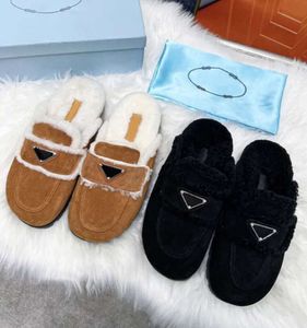 Designer Woman Slippers Fashion Luxury Warm Memory Foam Suede Plush Shearling Lined Slip on Indoor Outdoor Clog House Women Sand