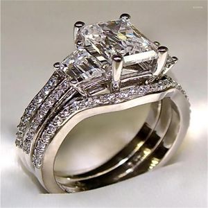Bröllopsringar Vintage 10k White Gold 3CT Lab Zircon Ring sätter Silver Color Bijou Engagement Band för Women Men Jewelry240K