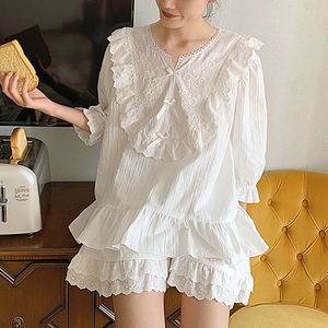 女性のスリープウェア女性のロリータプリンセス刺繍入り花パジャマセット。TOPSSHORTS.VINTAGELADIES GIRL'S LACE PAJAMASセット