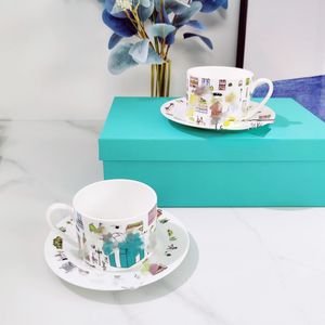 Canecas de designer e conjunto de pires cerâmica caneca de café presente japonês dos desenhos animados osso china casa xícaras de chá da tarde com pires caneca com caixa