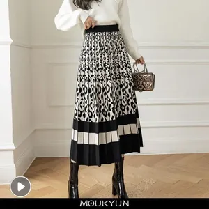 Skirts MOUKYUN Knitted Long Skirt Women Autumn Winter Fashion Leopard Printed A Line High Waist Pleated Midi Female Mid-length