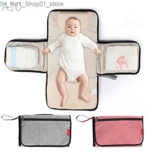 Changing Pads Covers AIO Portable Baby Changing Table Waterproof Mommy Diaper Bag for Travel Foldable Newborn Changing Table Mat with Cushion Q231202