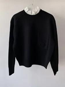 Kadın Sweaters Kadın Siyah Örme Sweater 2023 Sonbahar Kış Beyaz Fırflı Yaka Uzun Kollu Moda Cep Mektubu İşlemeli Külkü