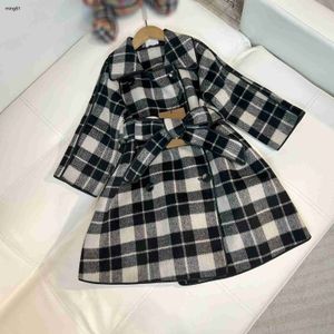 Cappotto firmato per bambini di marca Giacca per bambini dal design a quadretti sfumati Taglia 100-170 Giacca a vento per ragazza in tessuto di lana double face Nov25