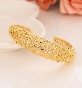 1 st Dubai India Gold Bangle for Women Men Armband smycken Böjbart tillbehör Arab Armband Bangle Charms Mellanöstern Gift Musli6664325