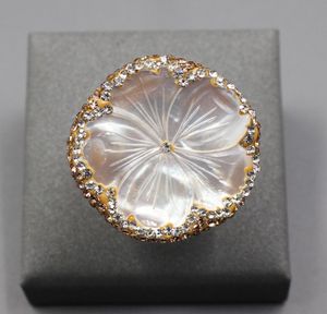 GuaiGuai Jewelry Natural White Sea Shell Carved Flower Ring Golden CZ Fashion Women Jewelry Adjustable6098386