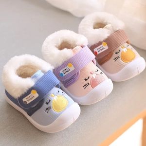 First Walkers Baby Winter Warm born Toddler Boots Girls Boys Soft Sole NonSlip Walk Shoes Indoor Footwear 231201