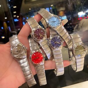 Orologi da donna Orologi di marca di lusso da donna Orologio da donna al quarzo impermeabile di alta qualità Moda Eleganza Diamanti Vetro zaffiro Donna Regalo Aaa 231130