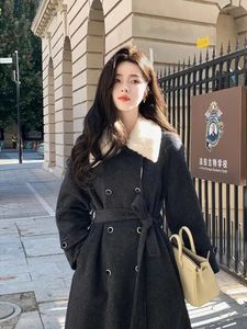 Women Blends 2023 WINTER Women Vintage Fur Collar Woolen Femal Double Breasted Long Coats Korean Elegant Thick Warm 231130