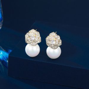 Bellissimi orecchini con perle di fiori Camillia con diamanti e zirconi per donne e ragazze, super scintillanti, designer di lusso