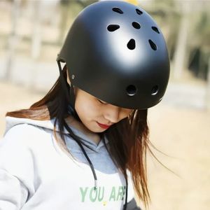 Capacetes de ciclismo Capacete de ventilação Adulto Crianças Resistência ao impacto ao ar livre para bicicleta Ciclismo Escalada Skate Patinação 231201