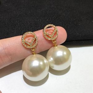 Luxurys Women Designers Stud Gold Earring Diamond Pearlings earrings Ears homensデザイナースタッドバースデーギフトレターf 2211210634d