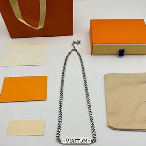 23SS Luxury Jewelry Silver Halsband Herr- och kvinnors modetillbehör Armband Ball Party Festival Gift