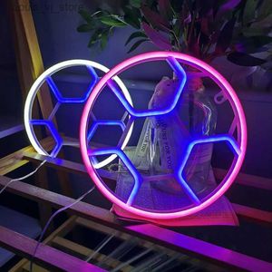 Insegna al neon a LED Insegna al neon di calcio Luce Basket Decorazione a LED Lampada Spina USB per Sala giochi Allenamento Negozio Festa per bambini Regalo YQ231201