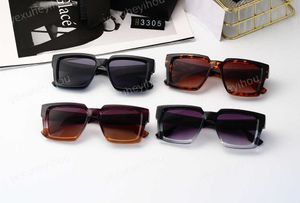 23SS PRA Solglasögon Fashion Designer P Family Sun Glasses Fashion Top Driving Outdoor UV Protection Big Frame Square Fashion Leg för män Kvinnor Solglasögon med låda A2