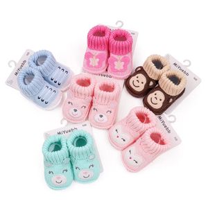 Pierwsi spacerowicze urodzone wełniane buty dziecięce kreskówkowe wzór zwierząt dla dziewcząt chłopcy ciepłe niemowlę urodzone 231201