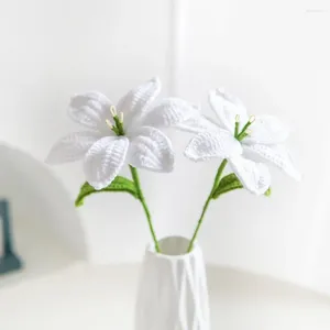 Dekorativa blommor varm mysig virkning livlig handstickad lily bukett realistiska diy hantverk blomma gåvor till hembröllop