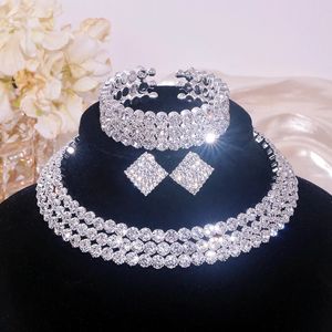 Bröllopsmycken sätter klassiska Rhinestone Crystal Choker -halsbandörhängen och armband för kvinnor Silver Color Bridal Party 231201