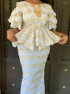 Arbetsklänningar chic spetsklänning set elegant kvinnor fest afton klänningar blomma tryckt kort ärm ruffle tops paket höft vinatge 2 bit