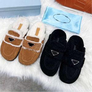 Designer Woman Slippers Fashion Luxury Warm Memory Foam Suede Plush Shearling Lined Slip on Indoor Outdoor Clog House Women Sandals Trendy Shoes Fgtr