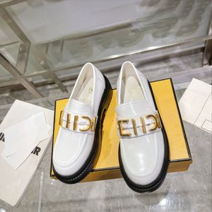 Luxurys Designer Casual Shoes Black Leather Loafers Womens Brown Flower Dress Platform Shoe Office Karriär 10a Toppkvalitet Utomhus Sneaker White Walk Shoes Present