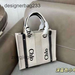 Designer Totes Borse Hands 2023 outlet Cloe Canvas Tote Woody Bag Summer Leisure Lettera stampata giapponese Shopping Grande capacità Moda Vers ROTB
