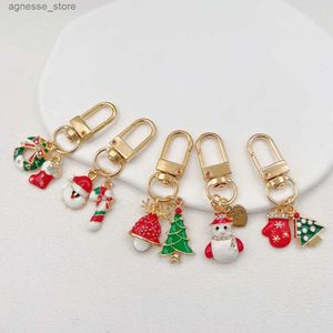 Keychains Lanyards Cartoon Santa Christmas Tree Snowman Key Chains Girls Wallet Earphone Case Charms Xmas Series Keyring for Kids Party Gifts R231201