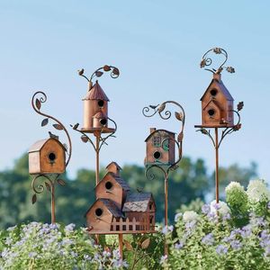 Bird Cages Metal Birdhouse Garden Stakes Bird Cage Art Bird Feeder Utsökta trädgårdar Stake Art med Rod Bird House Feeder för Garden Deco 231201