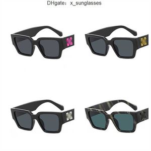Lüks Tasarımcı Erkekler ve Kadınlar İçin Güneş Gözlüğü Tarzda Moda Gözlük Klasik Kalın Plaka Siyah Beyaz Kare Çerçeve Gözlük Adam Gözlükleri 6IJ0