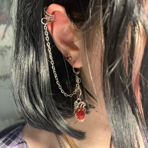 Ryggar örhängen gotisk stil asymmetrisk röd hjärta kristallklipp på för kvinnor vintage lång tofs öron manschetter kedja punk smycken pendientes