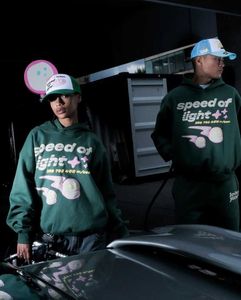 Мужские толстовки с капюшоном Harajuku Street Trend Зеленая толстовка с капюшоном для мужчин Y2k Oversize с буквенным принтом и звездным принтом Свободный пуловер Толстовка Личность Парные топы Женские Q231201