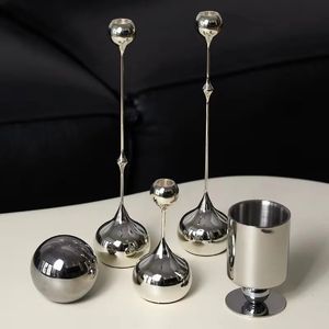 Candle Holders European Metal Water Drop Silver Candle Table Soft Decoration Table Top Dining Room Hantverk och ornament 231201