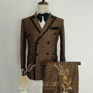 Men's Suits Blazers Luxury Fashion Brown Plaid Groom Tuxedos Double Breasted Men Suits For Wedding Male Party Dress Costume Homme JacketPants 231127