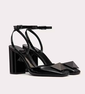 أنيقة 2024S/S One Maxi Studals Sandals أحذية جولة إصبع القدم الكريستال سترابي النساء العالي الكعوب في حفل زفاف سيدة مضخات مثير المشي المشي EU35-43 مع صندوق
