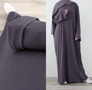 Abbigliamento etnico Autunno Inverno Donne musulmane Abaya Abiti modesti lavorati a maglia Caftano islamico Dritto Casual Femmes Robe Musulmane Dubai Lady