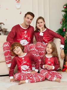 Familjsmatchande kläder Familj Matchande julpyjamas sätter ut tryckt toppar 2 st vuxna och barn pajamas xmas sömnkläder baby pojkar flickor jumpsuit 231201