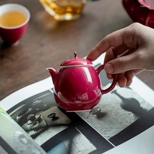 Set da tè Mini teiera in ceramica rosso carminio Pentola singola con foro per filtro
