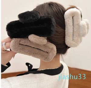 Headwear Hair Accessories Square Candy Color Artificial Fur Claw Clip Stor ihålig rektangulär Plush Shark Clip Girl 13cm