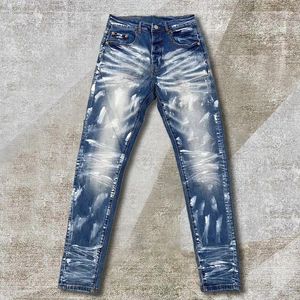 Jeans masculinos 2023 moda calças de motocicleta gráfico para homens hip hop versátil pintura manchada zíper elástico pernas jean