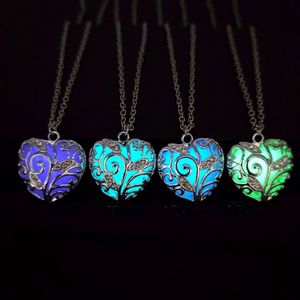 Heart Shape Hollow Pendant Glowing in the Dark Necklace For Women Crystal Luminous Necklace Jewelry Wholesale Christmas Gifts