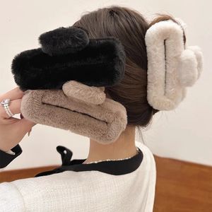 Headwear Hair Accessories Square Candy Color Faux Fur Claw Clips Large Hollowed Rectangle Plush Shark Clip Grab Girls Women 13cm 231130