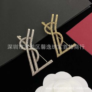 jewelry designer yslies brooch pins threaded Y-letter brooch for women with stripes brooch accessories ancient trendy corsage accessories